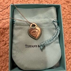 Return to Tiffany’s heart tag necklace